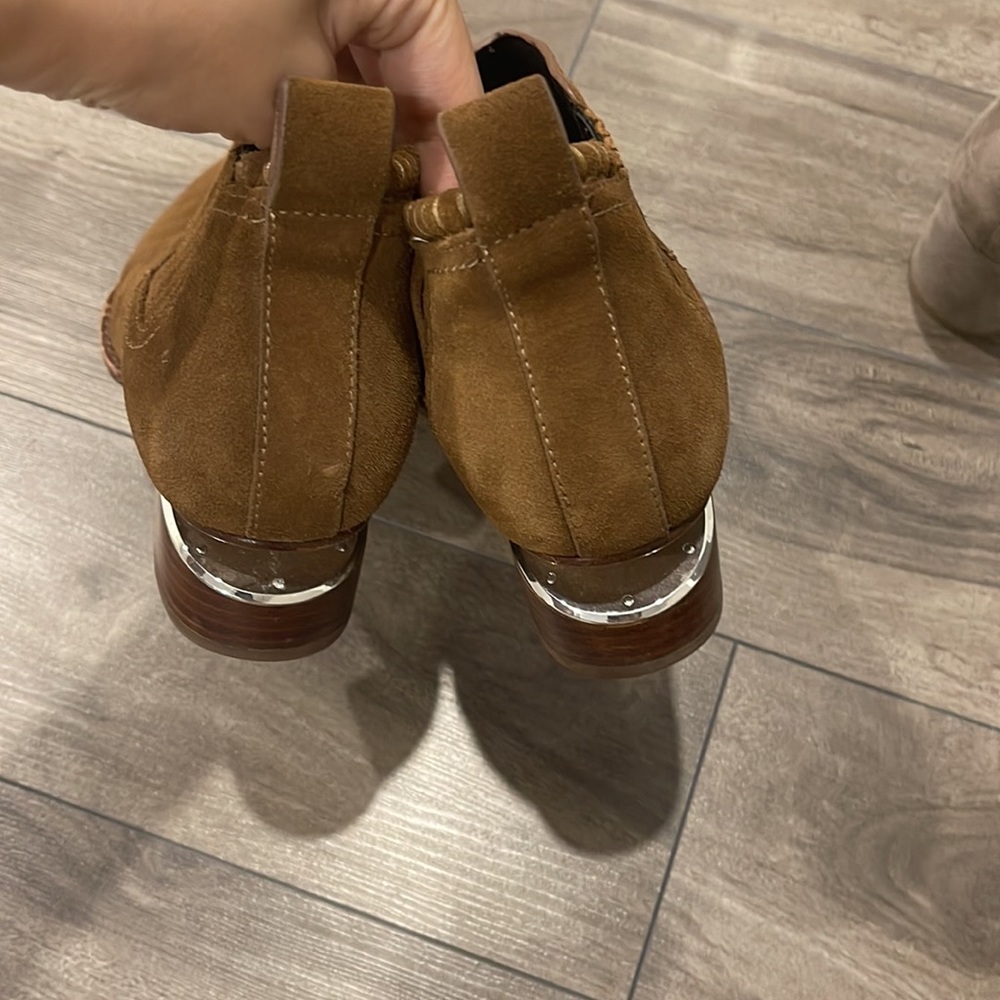 These heels - Picture 4 of 7